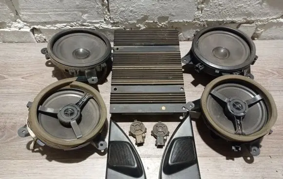 Volvo XC90 Audio system kit 8633664 8633109 8666660