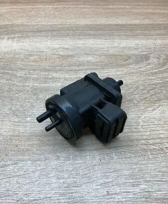 Mercedes-Benz C W203 Turbo solenoid valve A0005450427