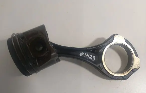Mercedes-Benz C W204 Piston with connecting rod 642