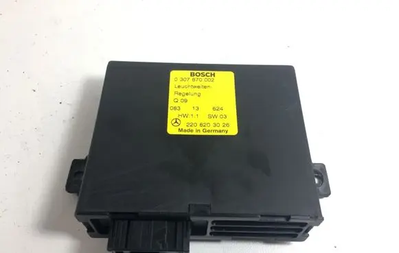 Mercedes-Benz S W220 Light module LCM A2208203026 0307870002 2208203026
