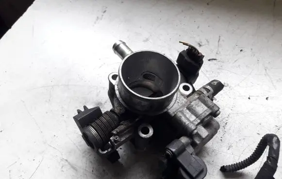 Toyota Auris 150 Engine shut-off valve 