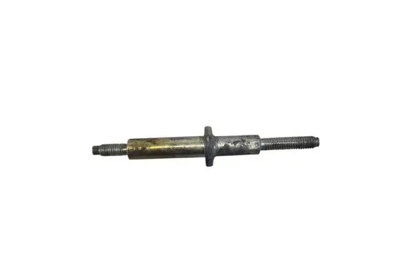 Mazda 6 Fuel Injector clamp holder 