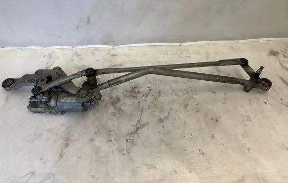 Porsche Panamera (970) Front wiper linkage and motor 970624105