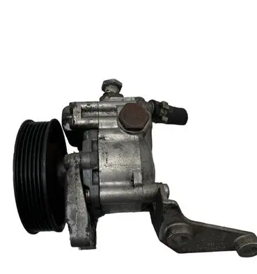 BMW 5 E60 E61 Power steering pump 677936203