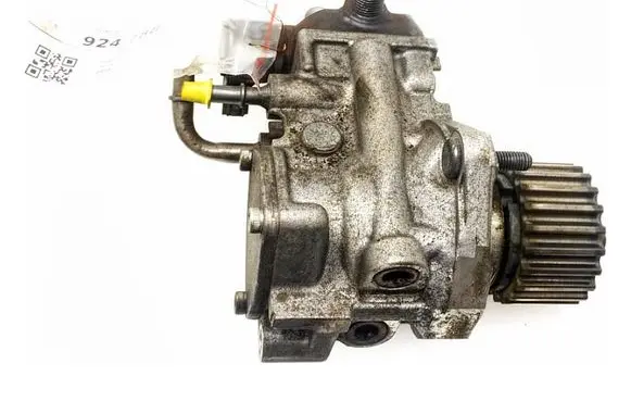 Volvo V60 Fuel injection high pressure pump 31432135