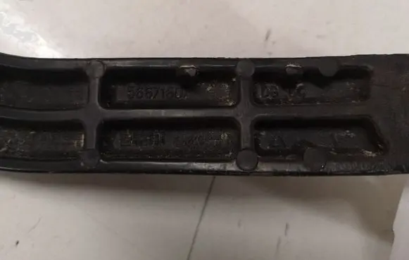 Renault Espace III Front wiper blade arm 56671607