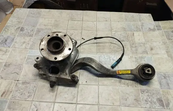 BMW 5 E60 E61 Front wheel hub 6760954R