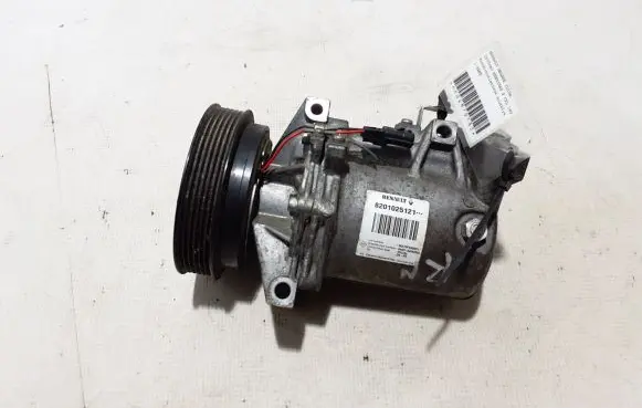 Renault Megane III Air conditioning (A/C) compressor (pump) 8201025121