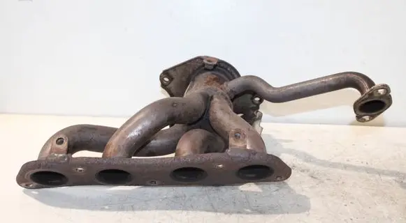 Toyota Auris 150 Exhaust manifold 