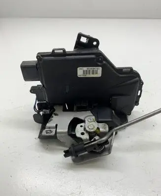 Audi A4 S4 B7 8E 8H Rear door lock 8E0839015C