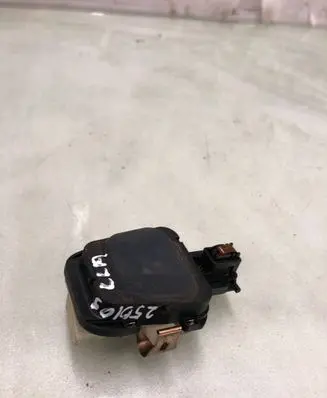Mercedes-Benz CLA C117 X117 W117 Rain sensor A24690054