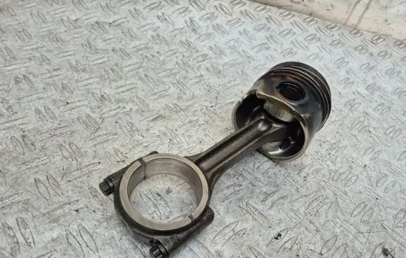 Piston with connecting rod