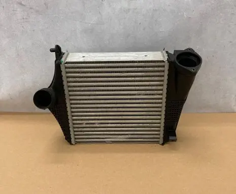 Audi Q7 4M Intercooler radiator 4M0145804AR PL73V4DL G0150000