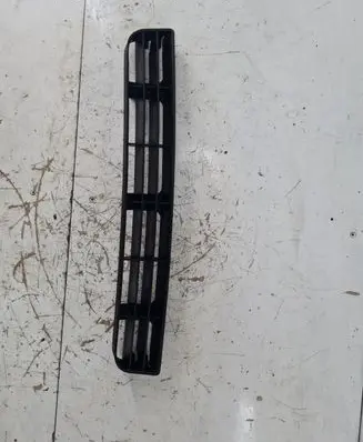Audi A6 S6 C4 4A Front bumper lower grill 4A0807683