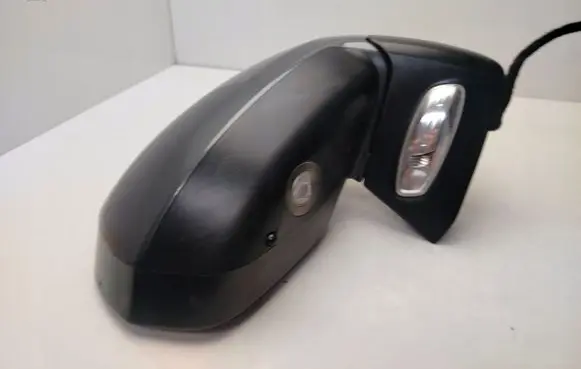 Peugeot 5008 Front door electric wing mirror 