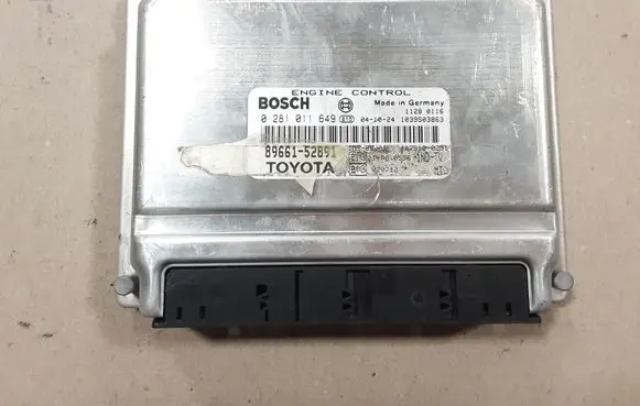 Toyota Yaris Engine control unit/module 0281011649