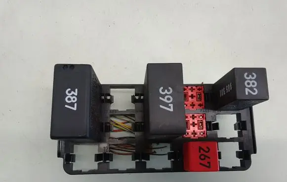 Audi A8 S8 D2 4D Fuse box set 4D0937503