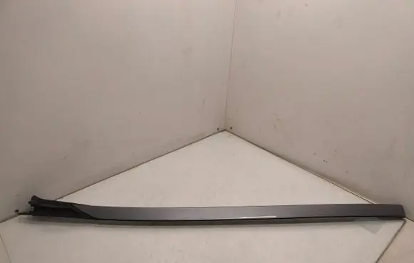 BMW X6 G06 Windshield trim 7465339