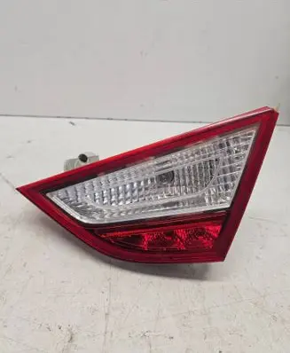 Hyundai Sonata Tailgate rear/tail lights 924043S1