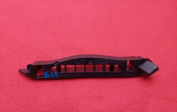 Opel Corsa E Front bumper mounting bracket 39014302