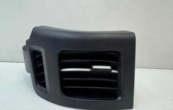 Toyota Prius (XW30) Dashboard side air vent grill/cover trim 5568647020