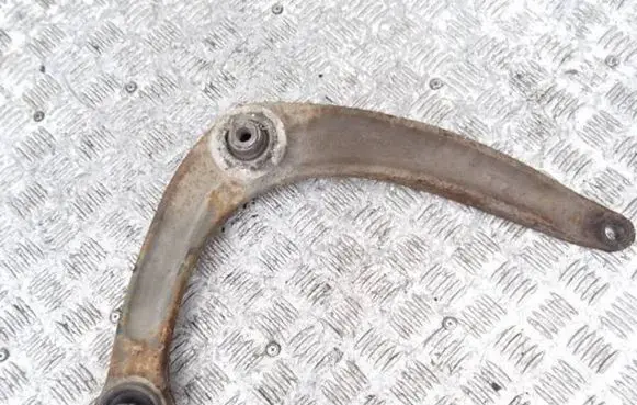 Peugeot 5008 Front control arm