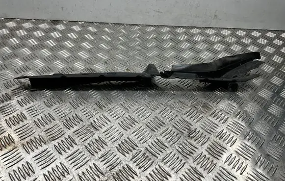 Ford Mondeo MK IV Fender end trim 7S71A02079AE 7S71A02079