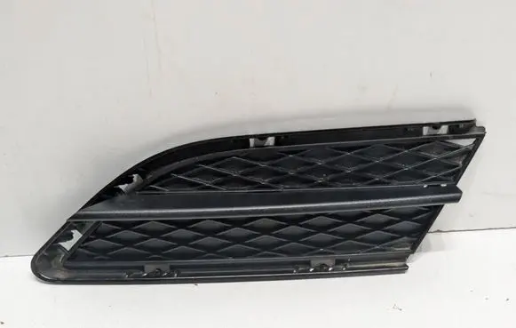 BMW 3 E90 E91 Front bumper lower grill 51117138417