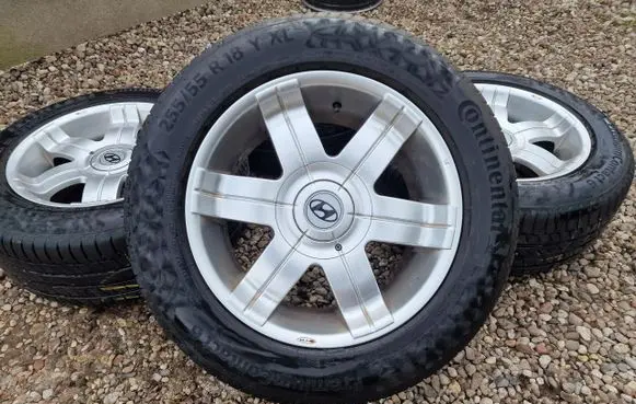 Hyundai ix35 R18 alloy rim 