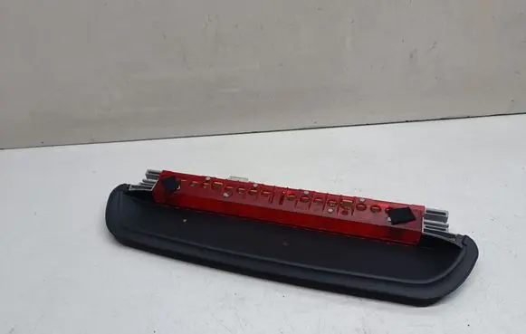 BMW 3 E90 E91 Third/center stoplight 6946614