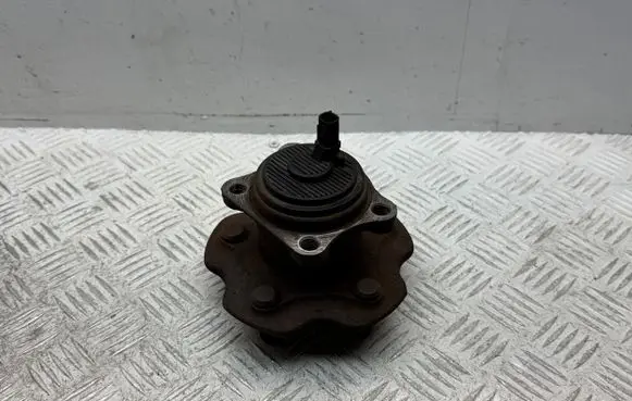 Toyota Auris 150 Rear wheel hub 4245012110 0182ADT270MR