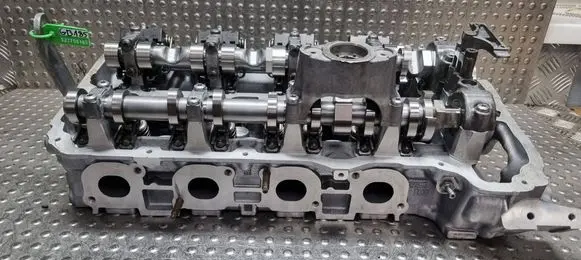 BMW 5 F10 F11 Engine head S27705165 7603475