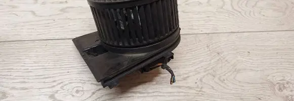 Audi A3 S3 8L Heater fan/blower 1j1819021