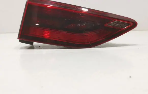 Volkswagen Golf VIII Tailgate rear/tail lights 5H0945093C