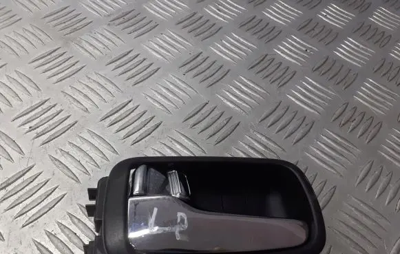 Mitsubishi Lancer Front door interior handle