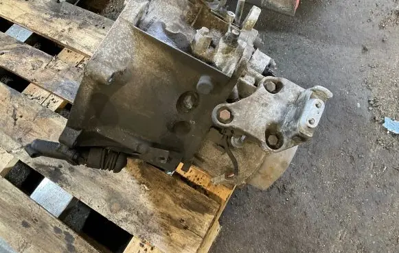 Opel Combo D Manual 5 speed gearbox 9680886610