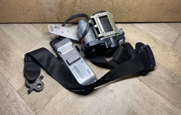 BMW 7 F01 F02 F03 F04 Front seatbelt 9164055 72119164055 609334400