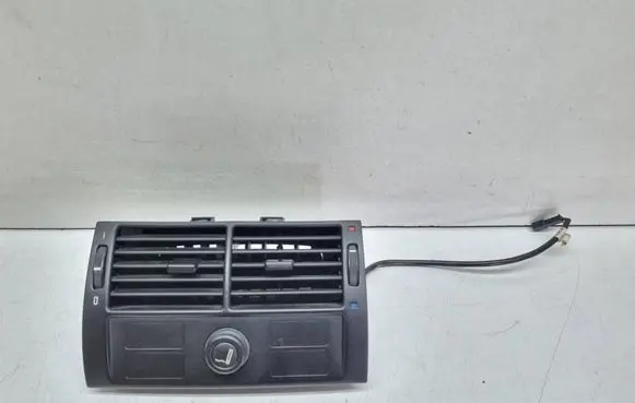 BMW X5 E53 Rear air vent grill 8370911