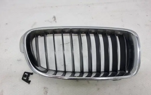 BMW 1 F20 F21 Front grill 7255412