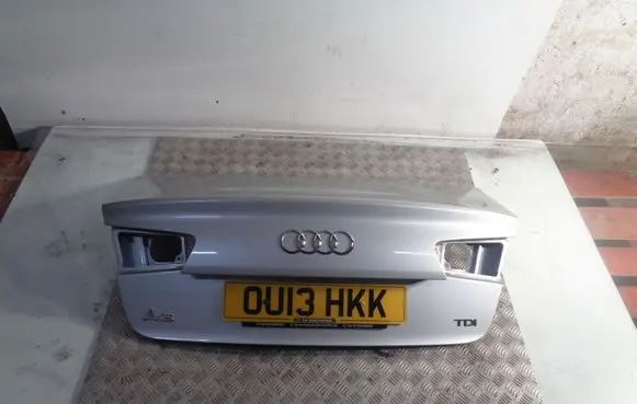 Tailgate/trunk/boot lid