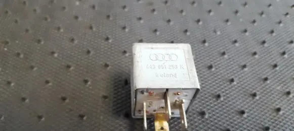 Audi A4 S4 B5 8D Other relay 443951253K 899512000