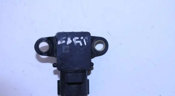 Opel Zafira A Air pressure sensor 24426679