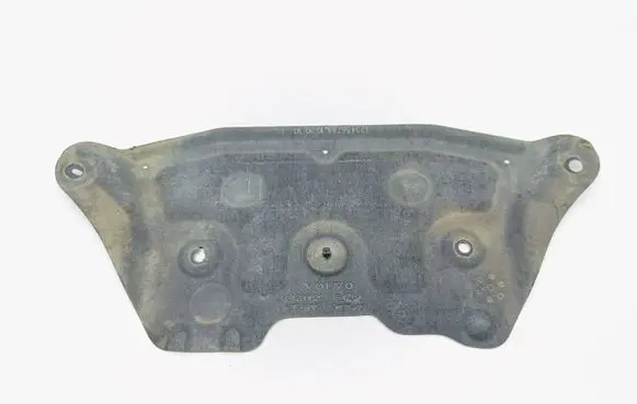 Center/middle under tray cover