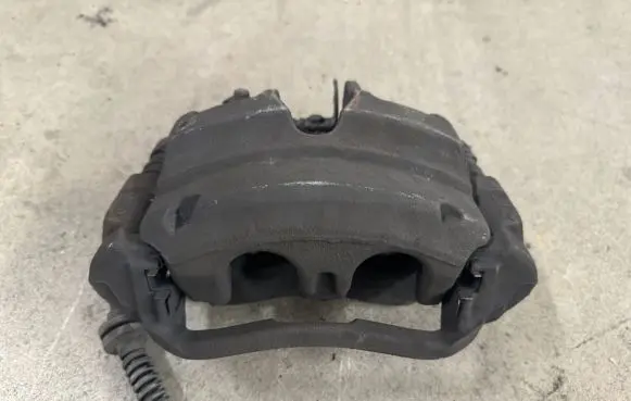 Volkswagen Crafter Front brake caliper