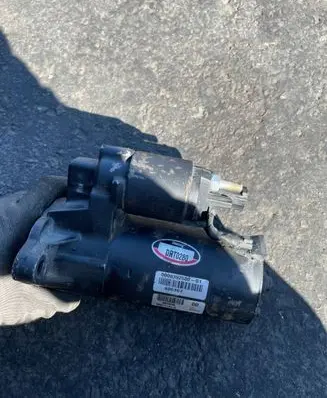 Volkswagen PASSAT B6 Starter motor 0001123016 DRT0280 659539