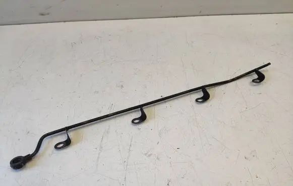 Toyota Corolla Verso AR10 Oil fill pipe 