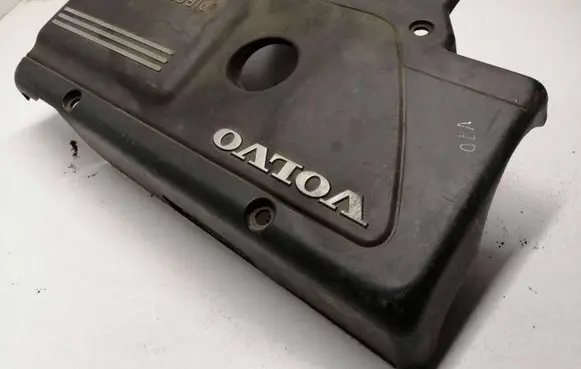 Volvo V70 Engine cover (trim)