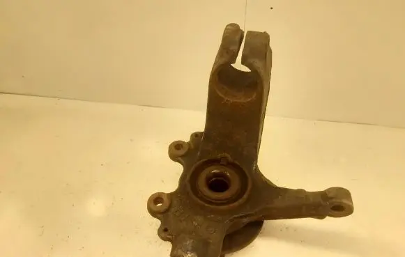 Ford Focus Front wheel hub spindle knuckle 3M513K170