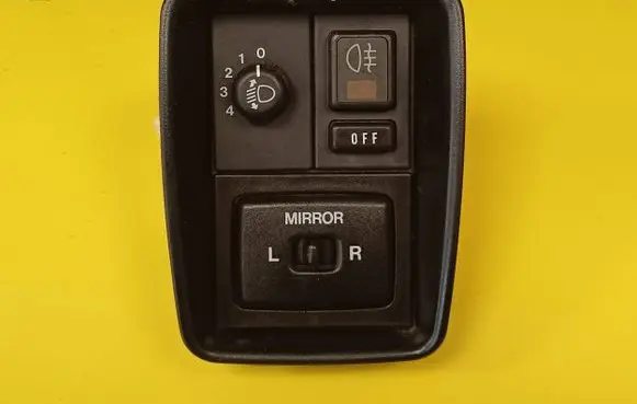 Suzuki Swift Cultus Headlight level height control switch 60E00