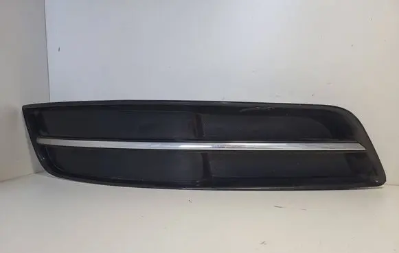 Audi A3 S3 A3 Sportback 8P Front fog light trim/grill 8P0807682